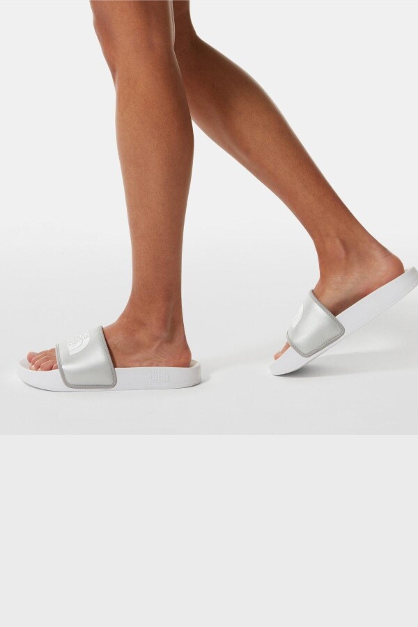 The North Face Base Camp Slide III Metalic Kadın Terlik Gri/Beyaz - THE NORTH FACE