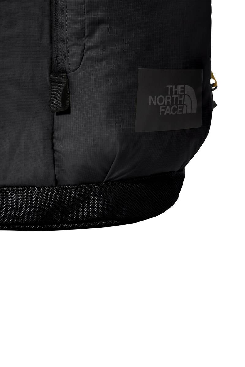 The North Face Mountain Daypack Small Sırt Çantası Siyah - 2